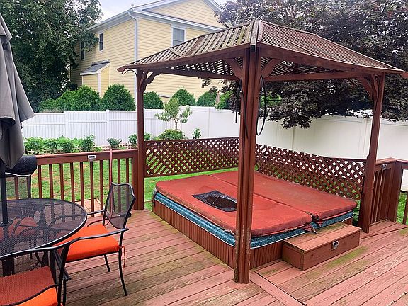 DEAL MAKER: Hot tub!!!