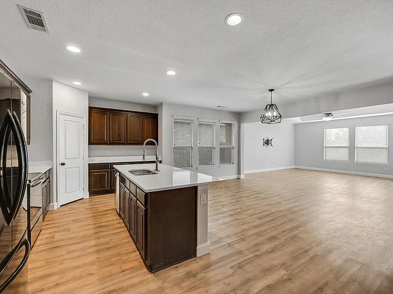 10416 Talus Dr — Photo 11