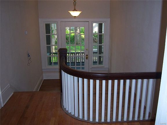 3rd image of 1658 James St #2