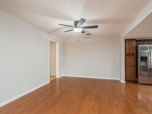 5th image of 1803R Southwood Ln