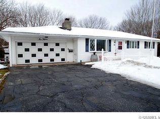 515 Meadowbriar Rd, Rochester, NY 14616