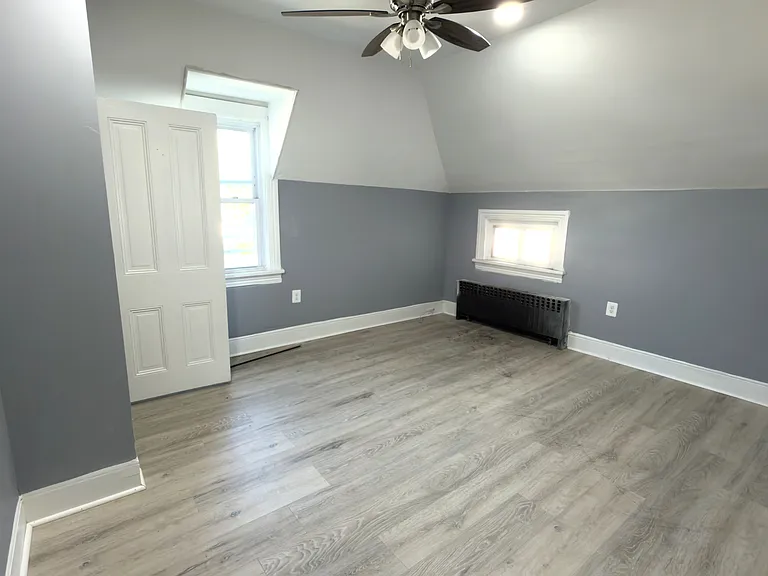 120 N Evans St — Photo 15