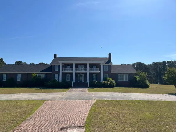 2219 Kings Mountain Dr, Dalzell, SC 29040