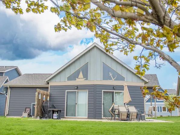 290 240th Ave #18, Arnolds Park, IA 51331