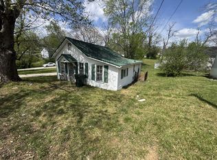 501 W Chestnut St, Dickson, TN 37055