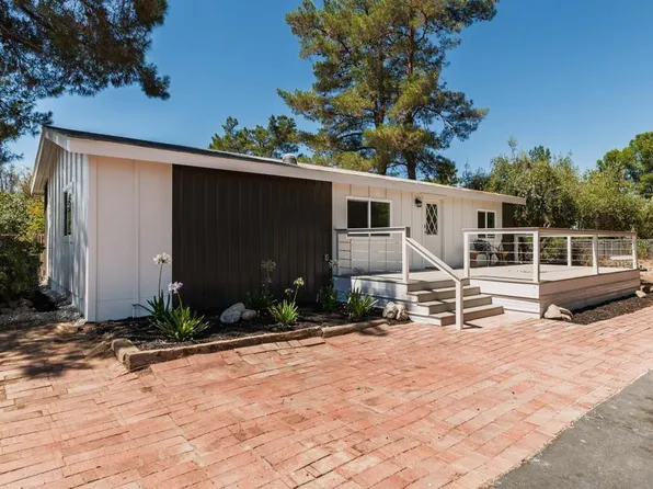 35745 Calle Nopal Rd, Temecula, CA 92592