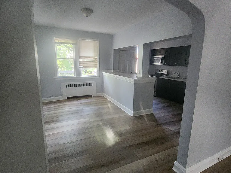 524 Beaumont Ave — Photo 6