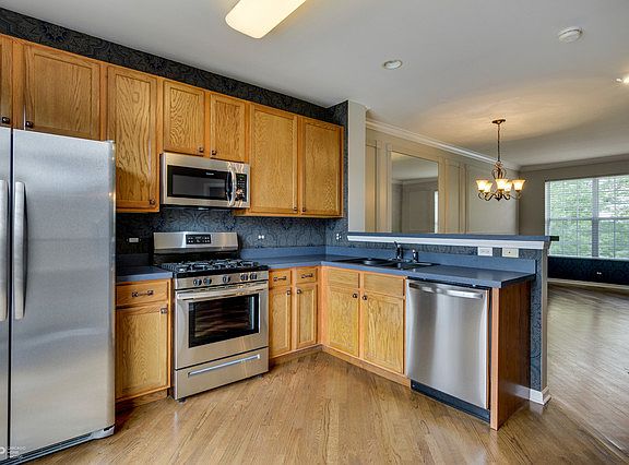 5th image of 14 Thomas Ct #23-3
