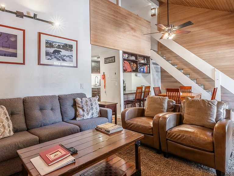 2289 Sierra Nevada Rd #K11 — Photo 3