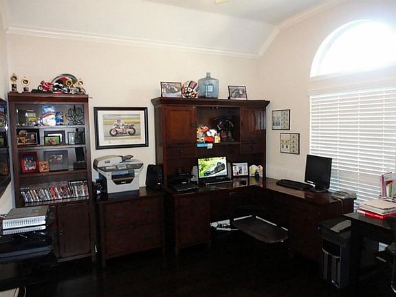 5th image of 12802 Southern Manor Dr