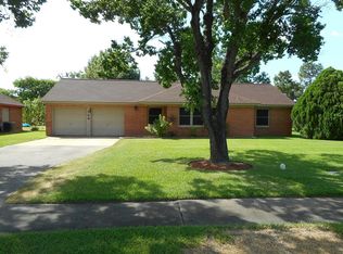 709 Hackberry St, La Marque, TX 77568
