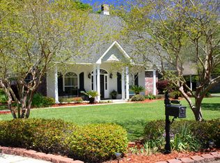 12415 Lakeland Dr, Walker, LA 70785
