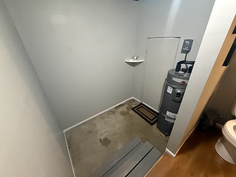 4515 NE 17th Pl — Photo 14