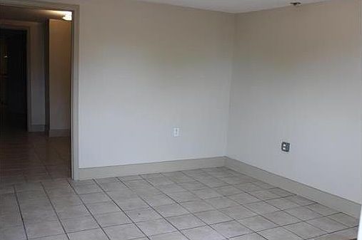 4th image of 4411 Washington Ave