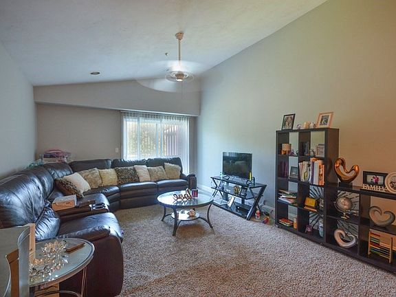 4th image of 4 Marc Dr APT 4D9