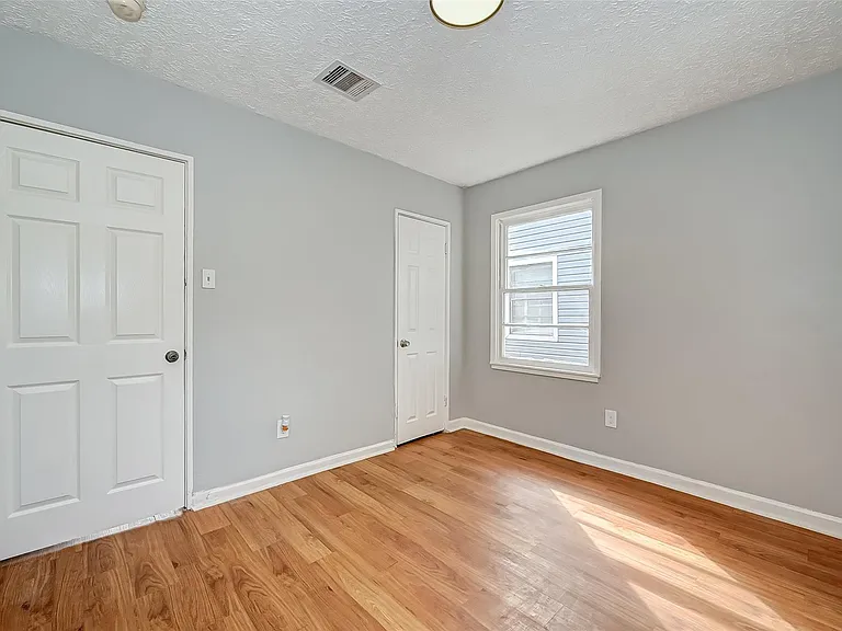 7946 Jutland Rd — Photo 10
