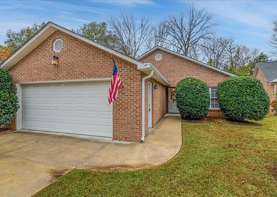 1st image of 1861 Charter Dr