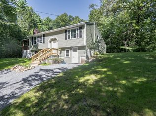 96 Clark Hill Rd, New Boston, NH 03070