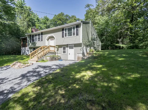 96 Clark Hill Road, New Boston, NH 03070
