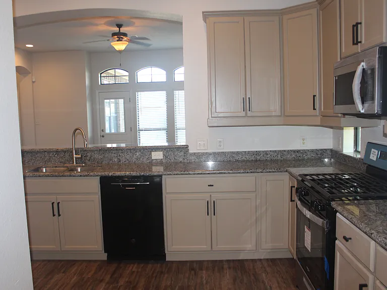 3815 Snowdance Ct — Photo 9