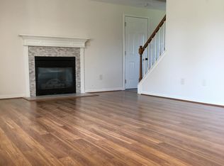 163 Holiday Ln #L, Hamburg, NY 14075