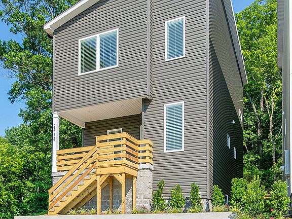 2nd image of 2422 Stivers St