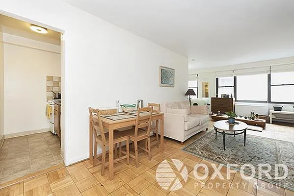 Rented by Oxford Property Group | media 12