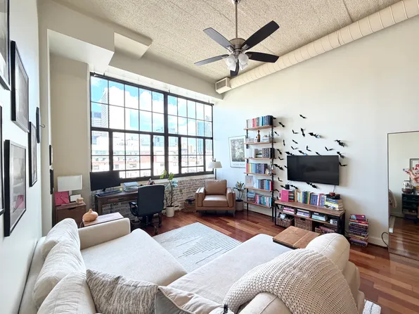2429 Locust St, Philadelphia, PA