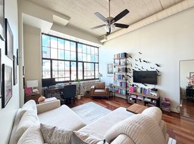2429 Locust St, Philadelphia, PA