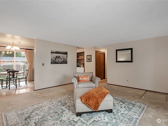 5th image of 11808 SE 323rd Place
