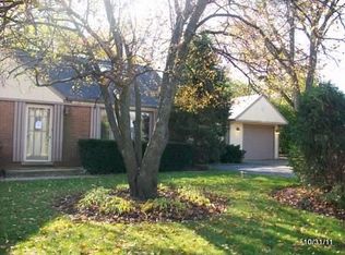 103 Debra Ln, Wheeling, IL 60090