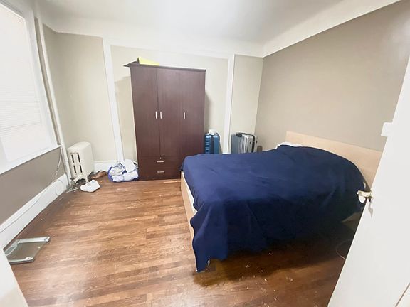 5th image of 30-94 48th St