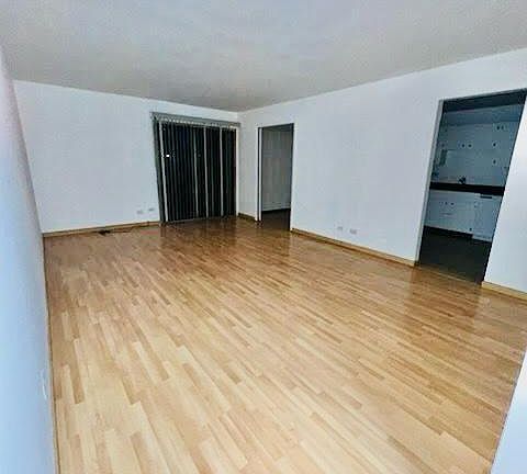 5th image of 302 Maplewood Ct APT B1