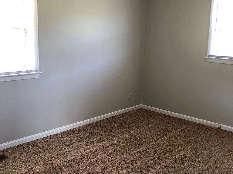 423 S Lincoln St — Photo 7