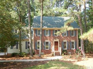 209 Erskine Ct, Cary, NC 27511