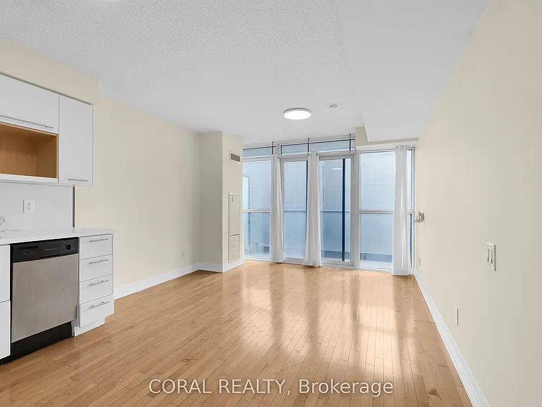 25 Carlton St #1901 — Photo 13