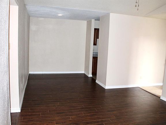 5th image of 12500 Sandpiper Dr APT 202