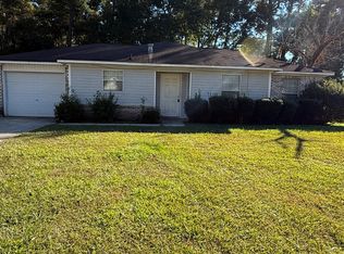 1413 Springridge Rd, Gautier, MS 39553
