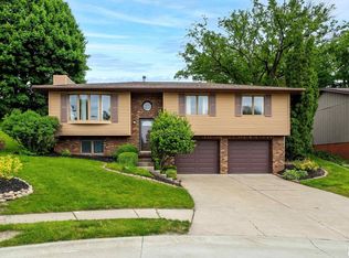 1158 33rd Street Ct, Moline, IL 61265