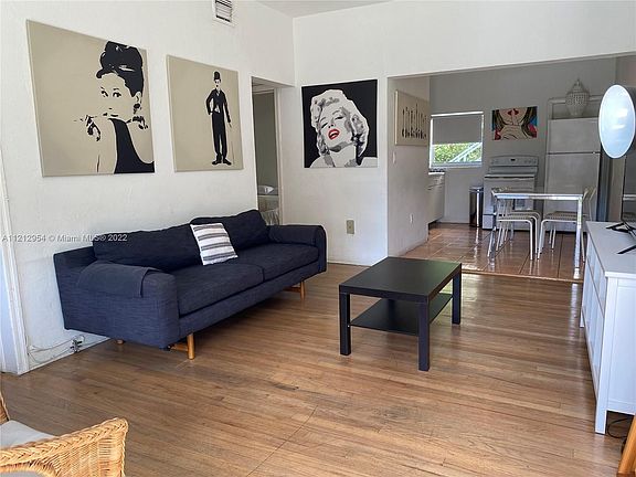 2nd image of 1011 9th St #4