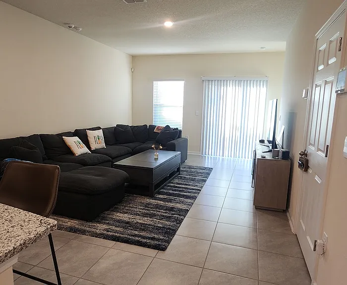 37 Temple Dr — Photo 8