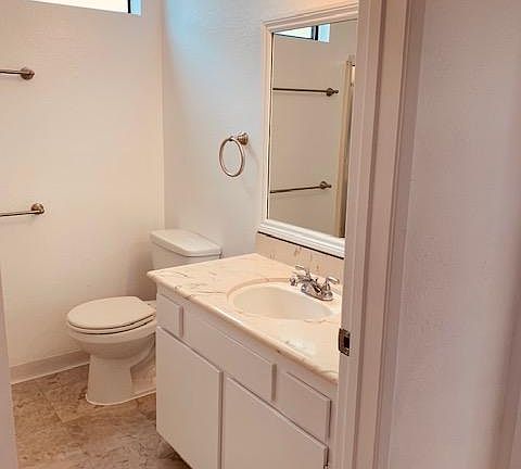 5th image of 3729 Delmas Ter APT 4