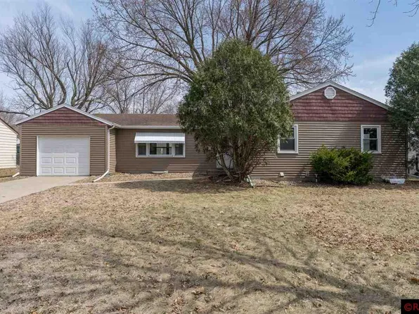 227 Thayer Ave, Mankato, MN 56001