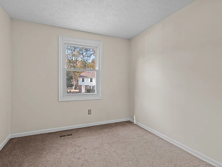 528 Chanticlar Ct — Photo 13