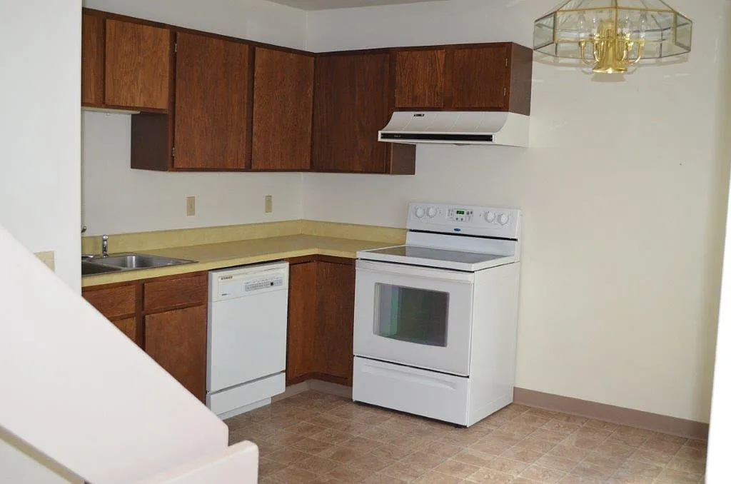 Great West end Billings Condo! — Photo 3