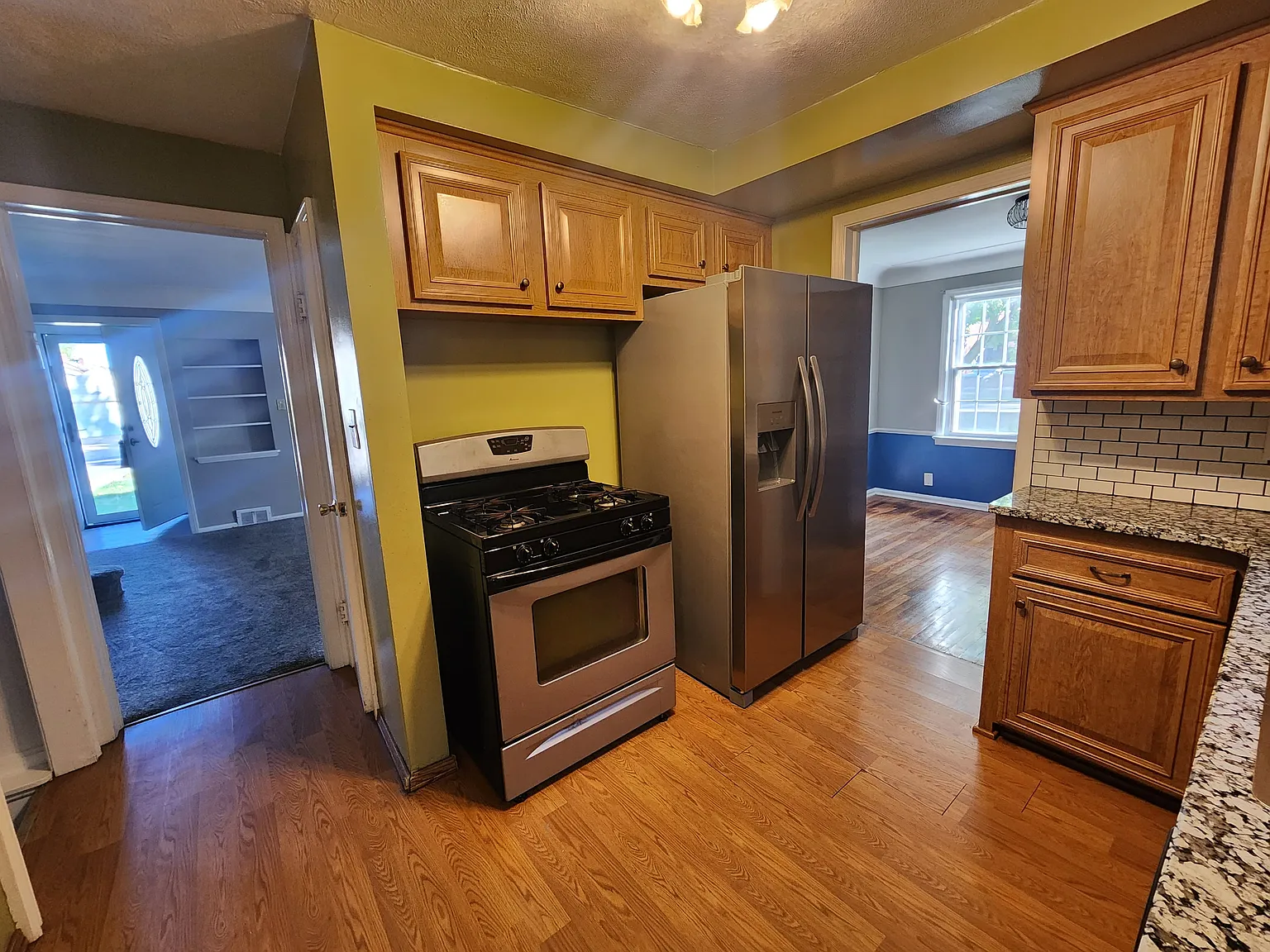 4 bed, 1.5 bath, 1894 sqft, $2,250 — Photo 4