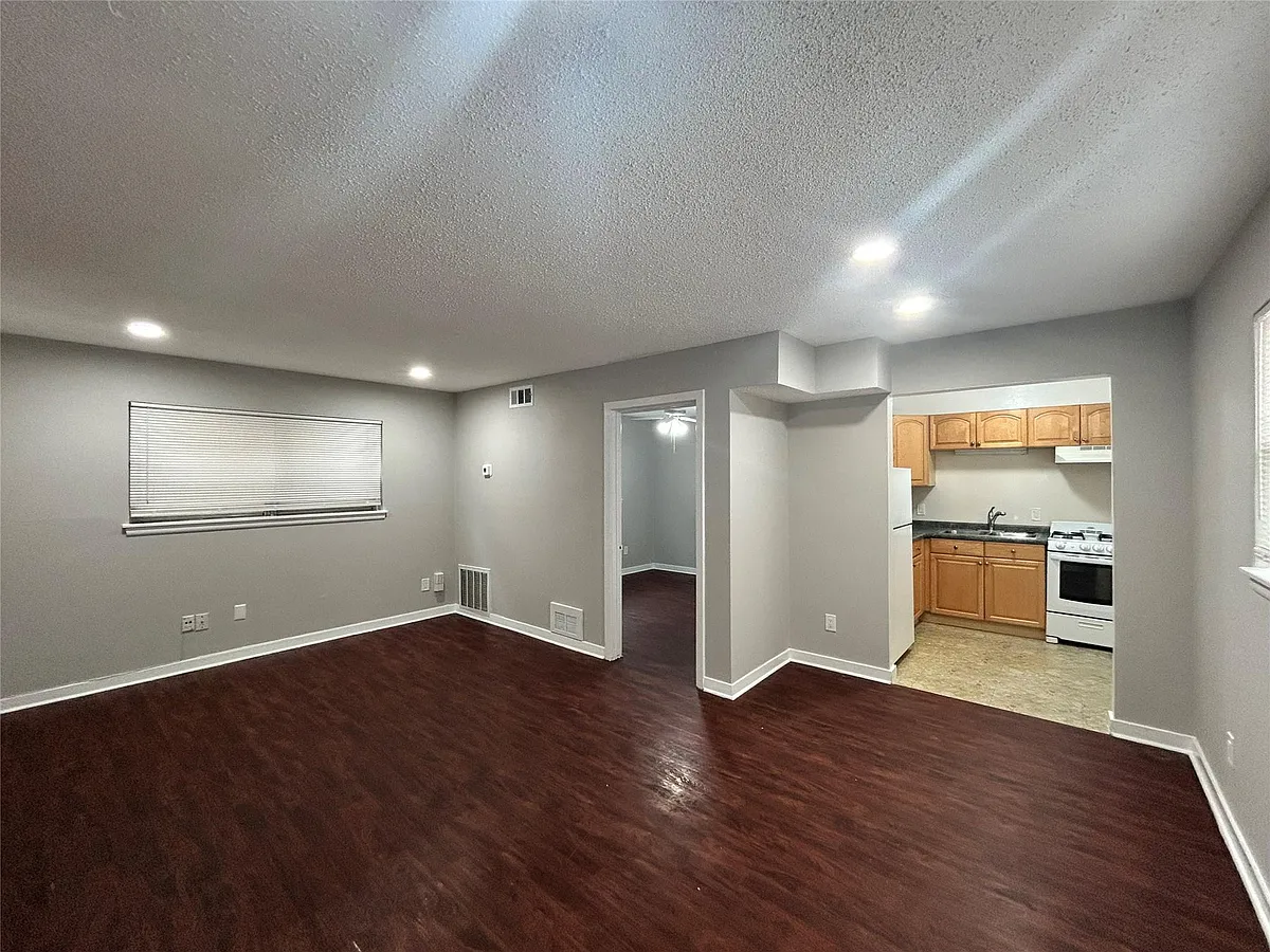 Building Photo - 8723 Ilona Ln #3