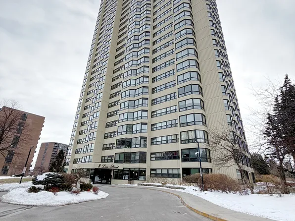 8 Lisa St #1103, Brampton, ON L6T 4S6