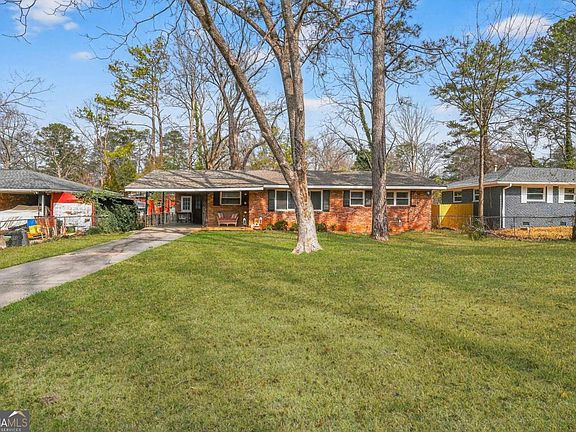 3rd image of 3212 Convair Ln