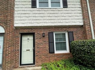 205 E Northpoint Ave, High Point, NC 27262